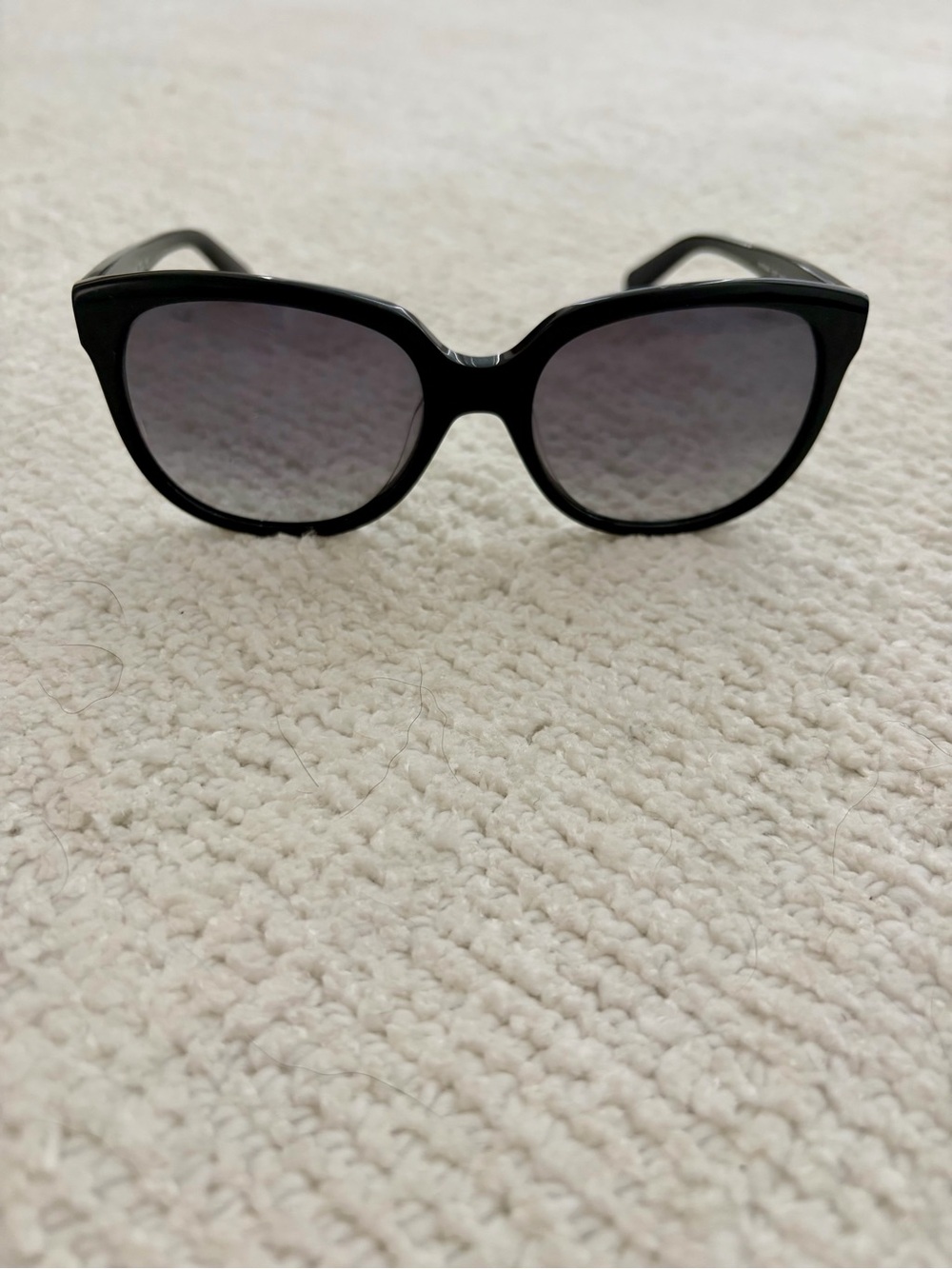 Classic Black Cat-Eye Sunglasses - Black